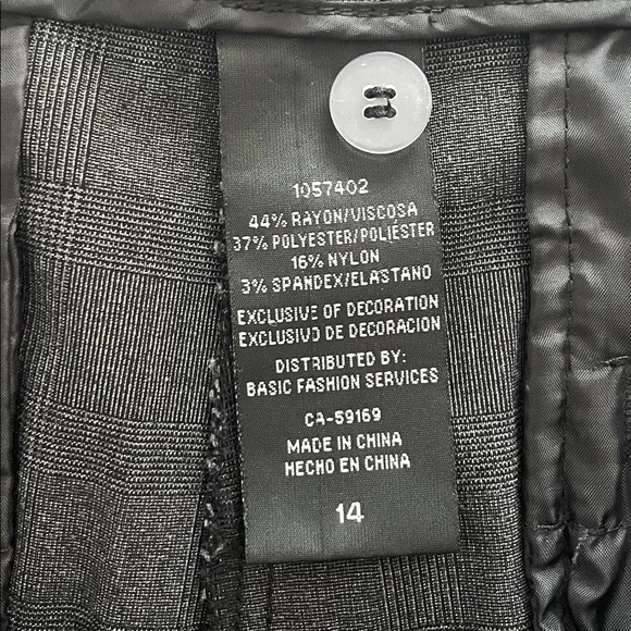 Mario Serrani Ladies Cropped Dress Pant (14 x 26) - Picture 7 of 13